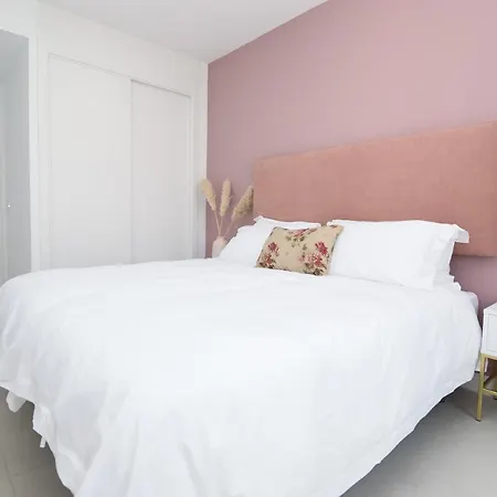 アパート Mesas Homes エステポナ