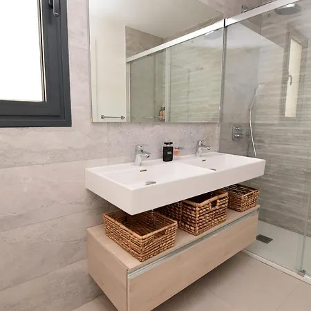 Mesas Homes Апартаменти Естепона